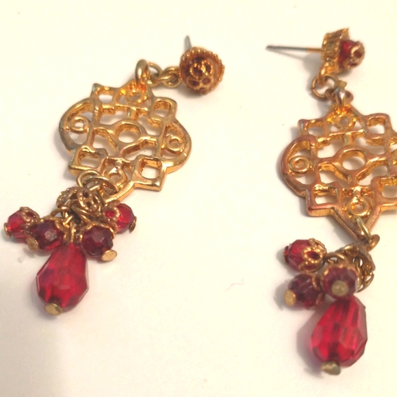 Vintage Dangling Earrings - Picture 6 of 7